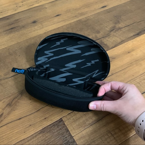 SOLD Neff Sunglasses - Picture 4 of 4